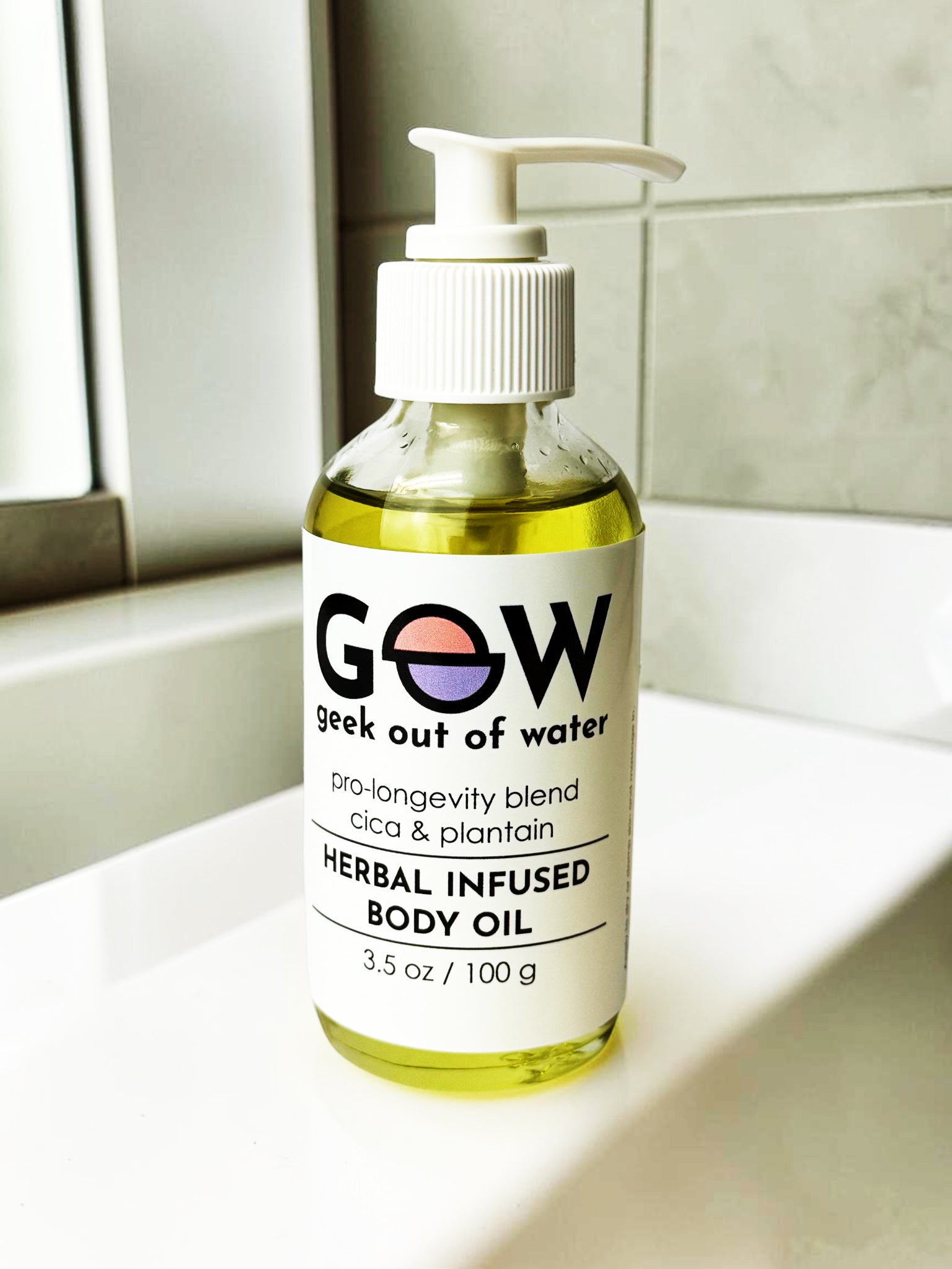 GOOW Herbal Infused Body Oil - body oil texture glow clean anti-aging pro longevity skin care skincare